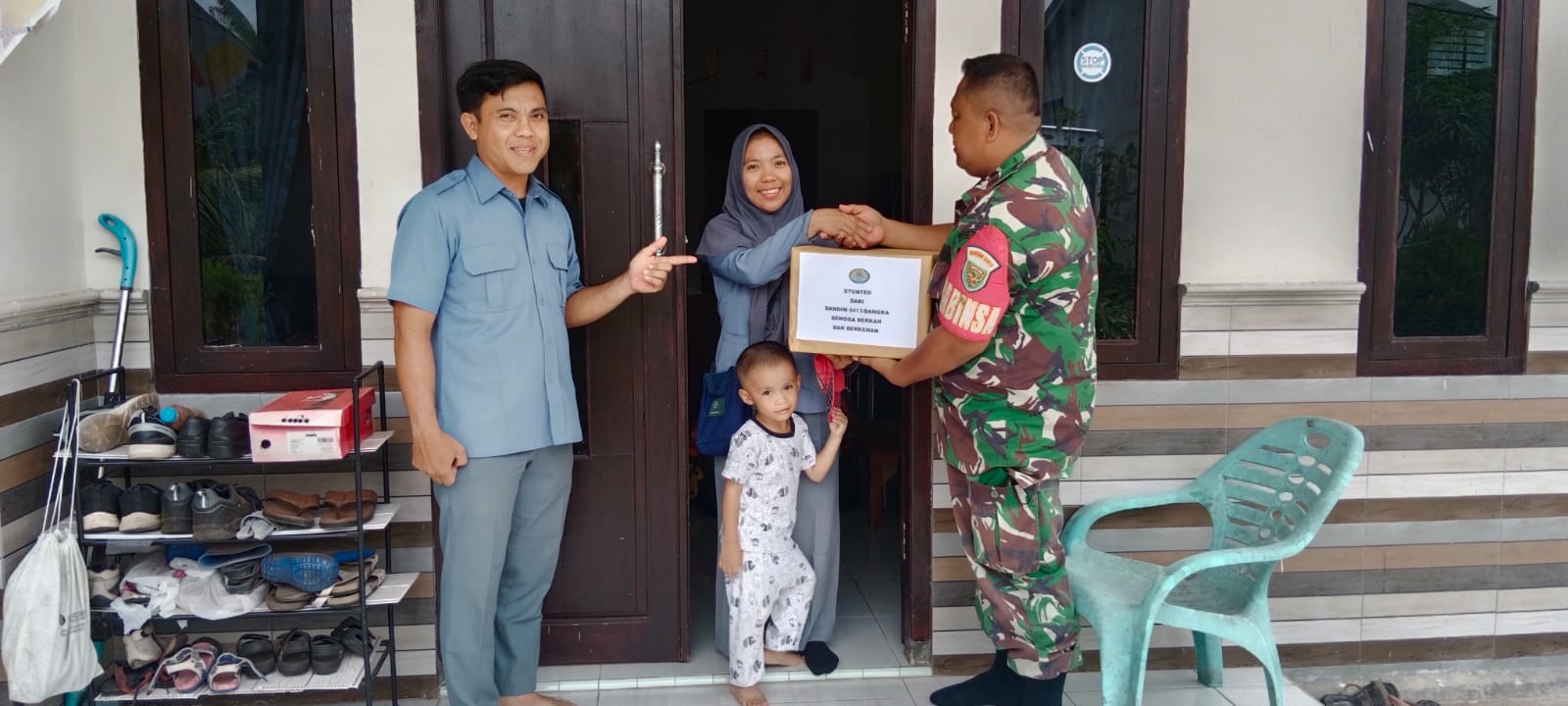 Pemberian Bantuan Kepada Anak Penderita Stunting di Tiga Wilayah