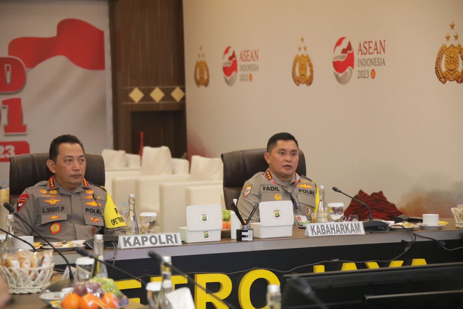 Kapolri Pantau Command Center Pengamanan KTT Asean