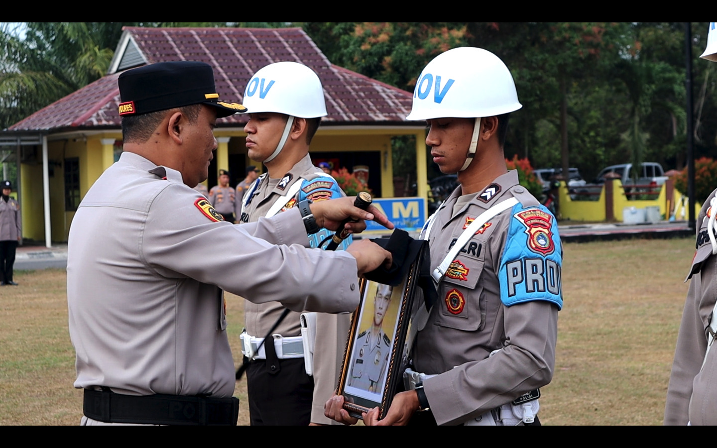 Polres Bangka Tengah Laksanakan Upacara PTDH Personilnya Karena Terlibat Kasus Narkoba