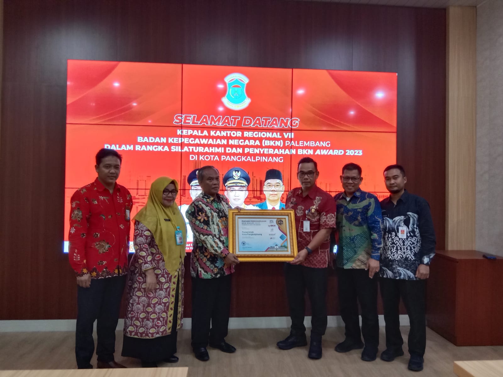 Pemkot Pangkalpinang Terima BKN Award 2023, Diserahkan Langsung Kepala Kantor Regional VII