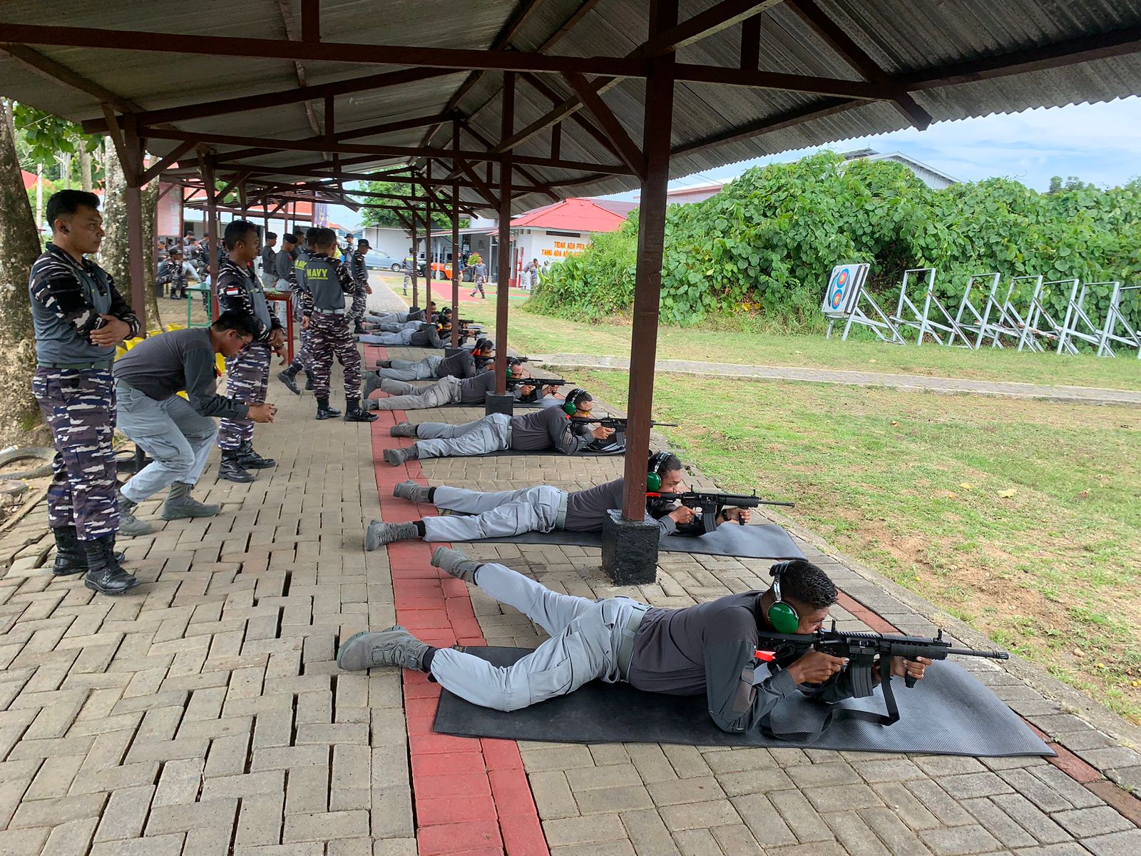 Bakamla RI Gelar Latihan Menembak Personel Zona Bakamla Tengah