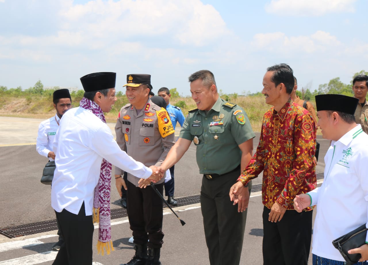 Kasiops Kasrem 045/Gaya Sambut Kedatangan Ketua Umum PBNU di Babel